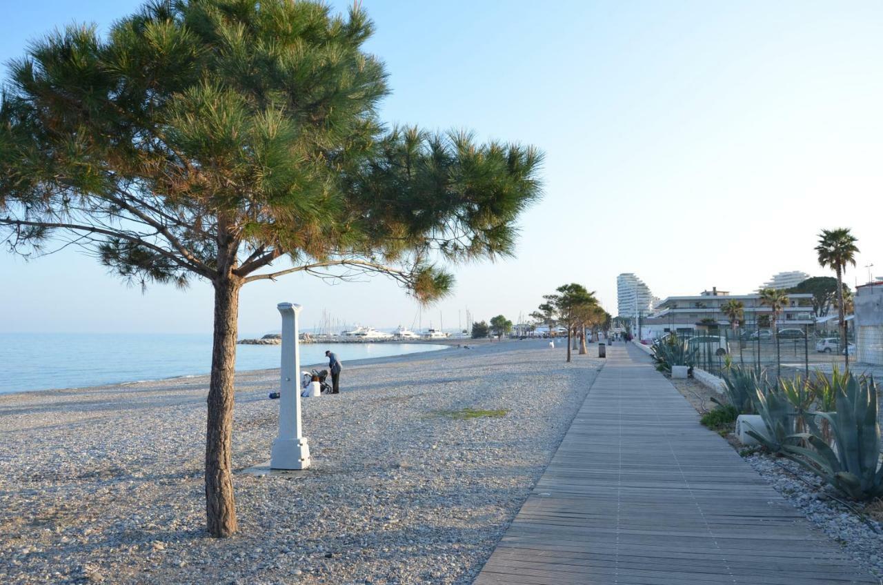 Dream French Riviera - Fame Marina Baie Des Anges Apartment Villeneuve-Loubet Luaran gambar